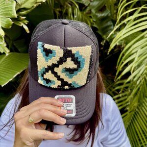 NWOT---Never Been Worn--- Orijinal Trucker Hat (Black)